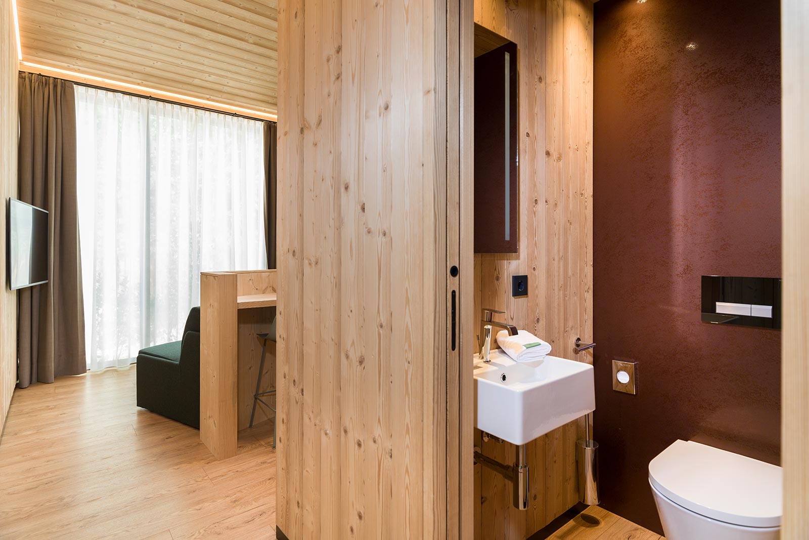 Interior view of SkyView Chalet - living area • SkyView Chalets Toblacher See